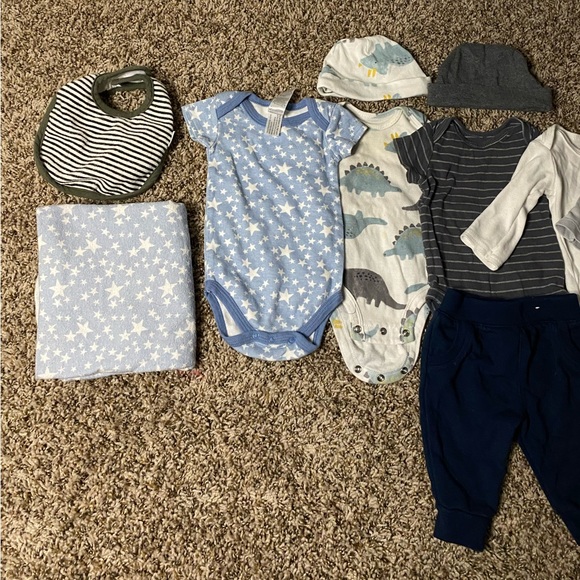 7 pieces baby clothes - Picture 2 of 2